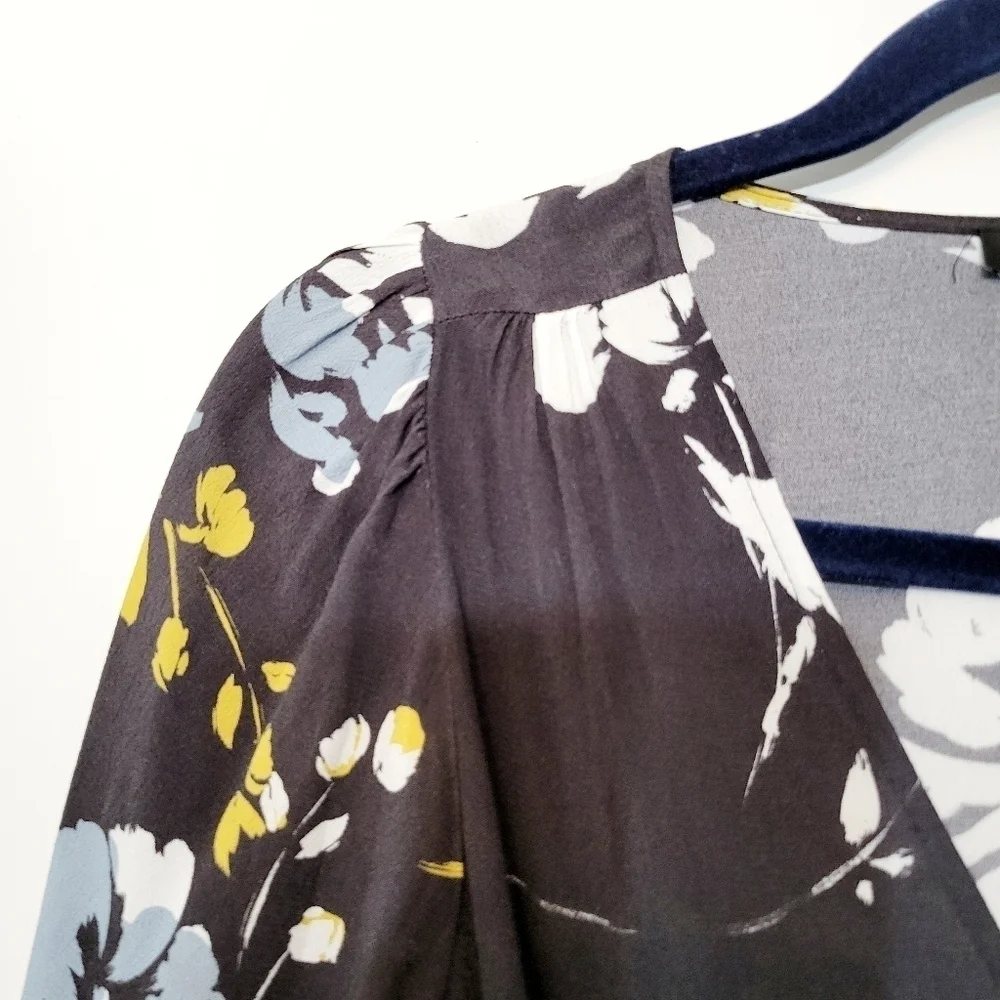 Yumi Kim Love Wins Black Floral Ruffled Wrap Dress Size Small - Picture 7 of 12